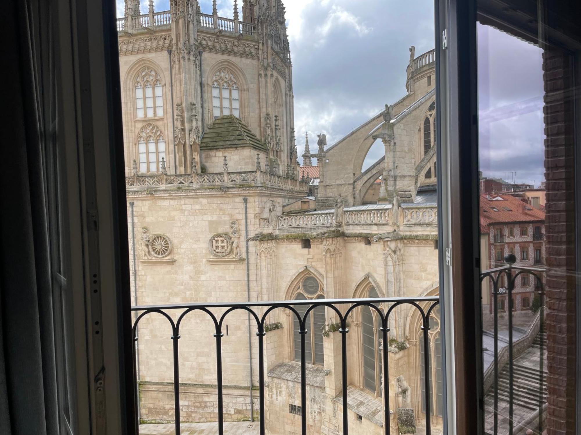 Tocando La Catedral By Exclusive Burgos Apartments Buitenkant foto